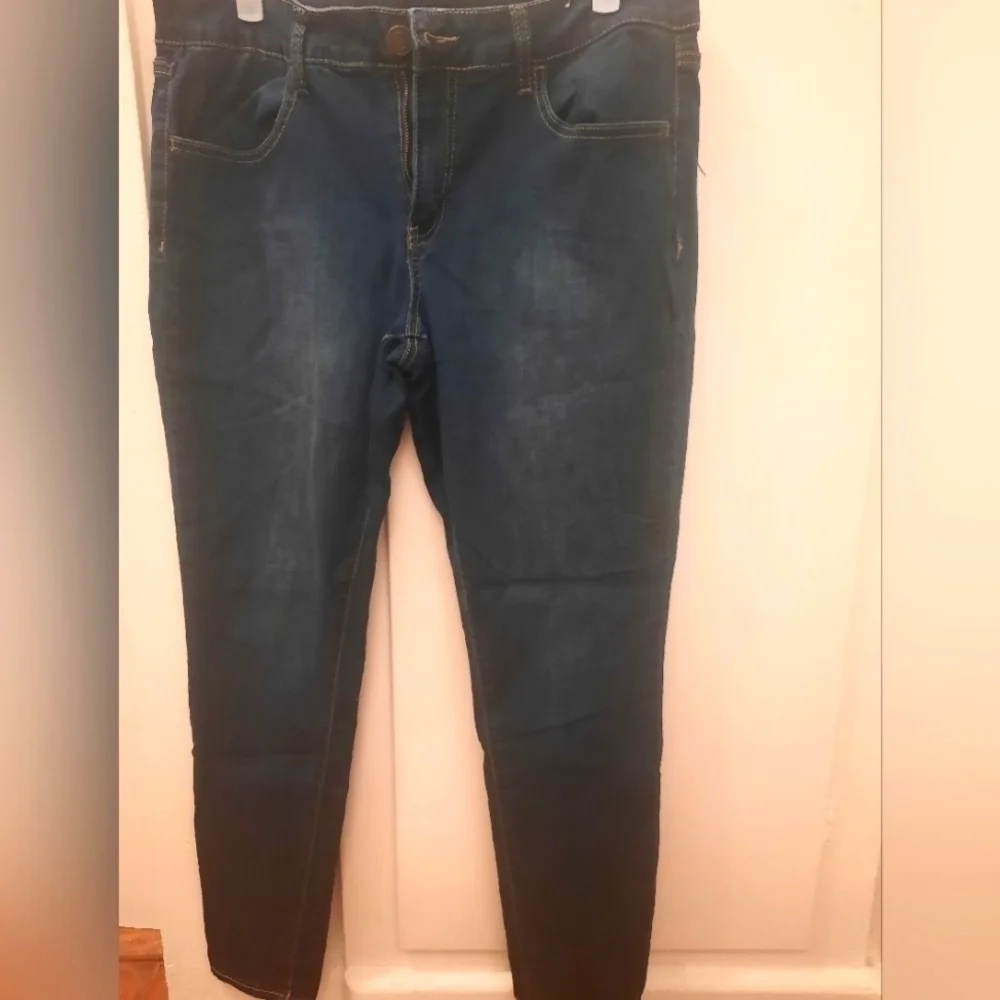 Dark blue skinny jeans